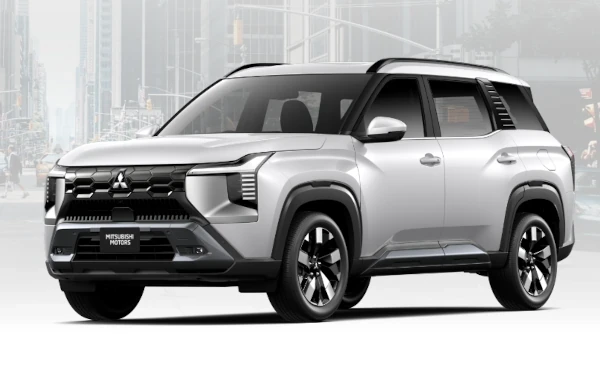 Mitsubishi Blitar Destinator Front